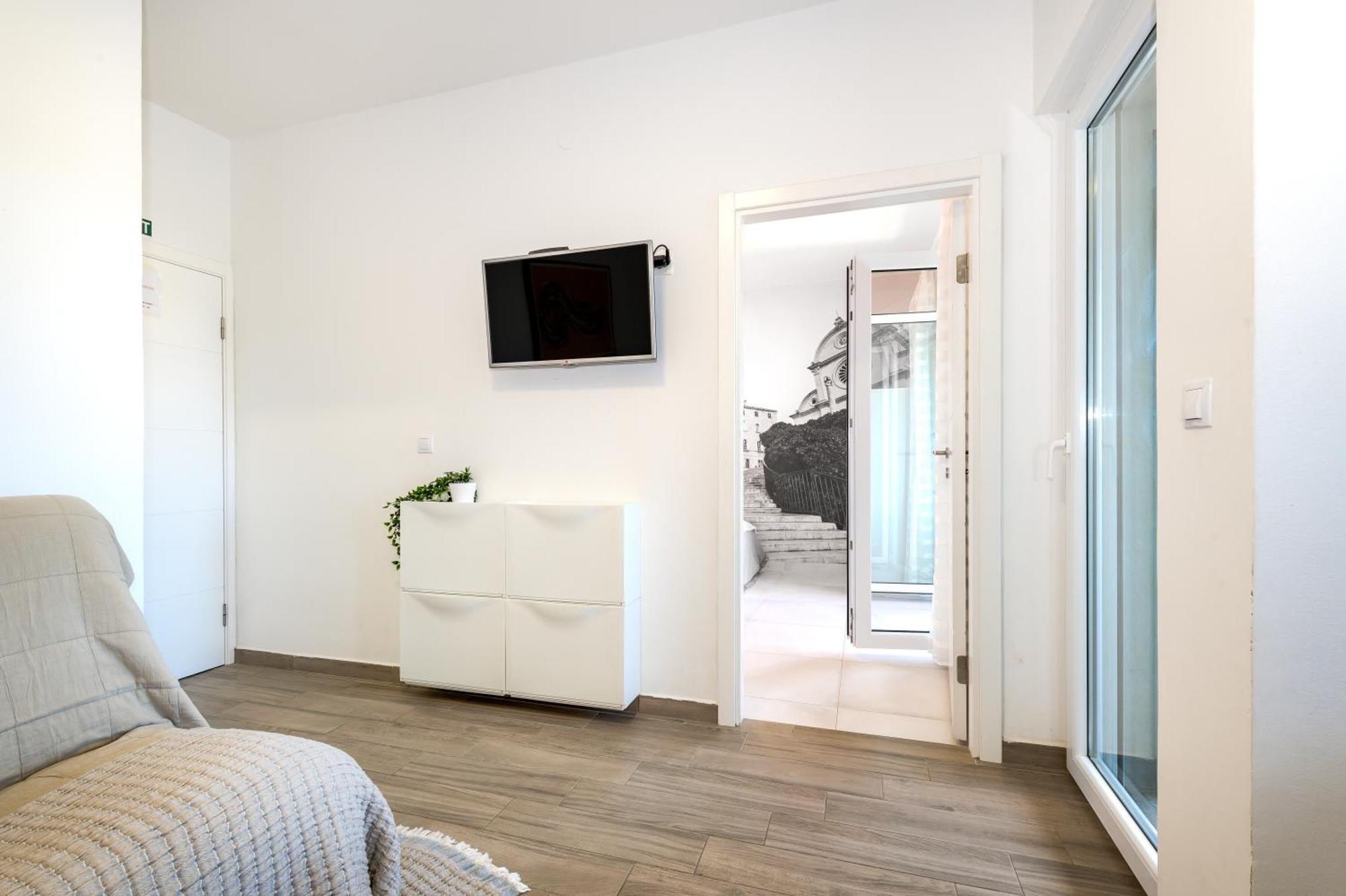 Ojra New Apartment With Seaview Sibenik Exterior photo